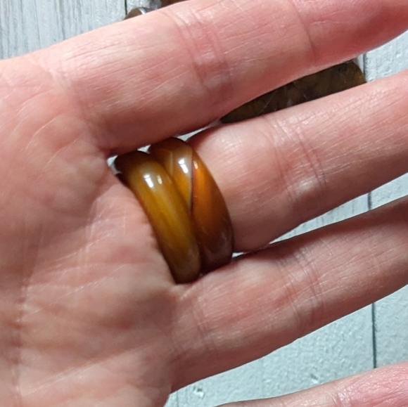 🤎 Set of 2 Banded Agate Warm Caramel Brown Semi-Precious Band Rings ~ 7 1/2 - Picture 4 of 16